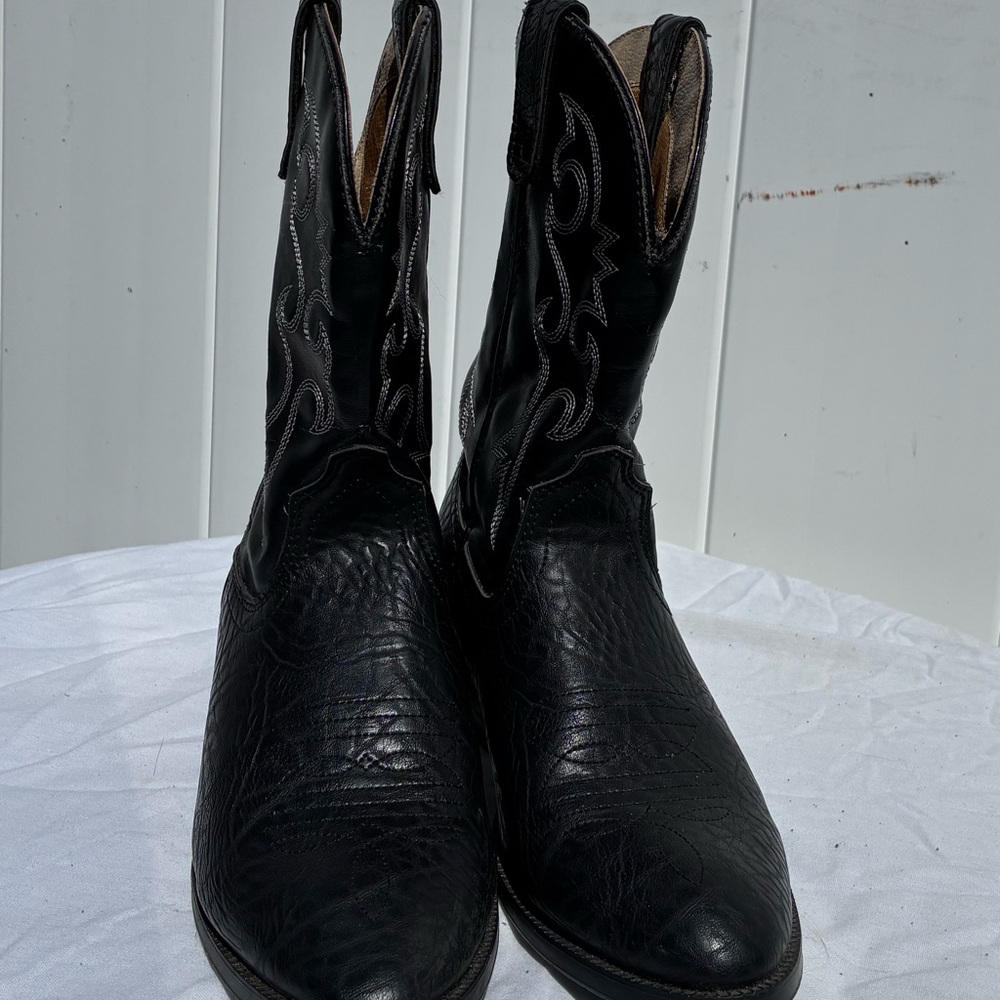 Laredo Black Heeled Boots size 5 women’s
